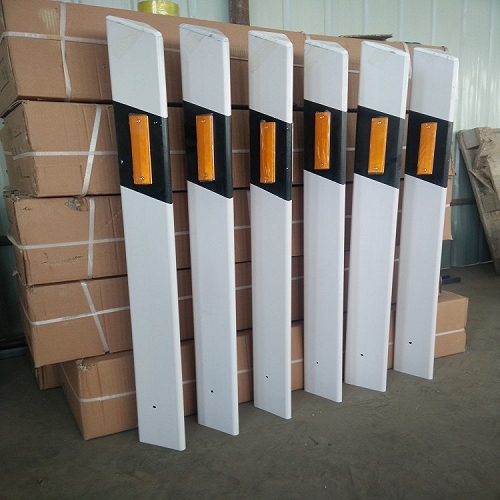 SMC复合材料柱式轮廓标现货供应