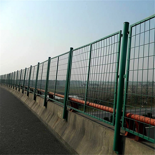 公路铁丝围网、道路护栏网、高速网围栏