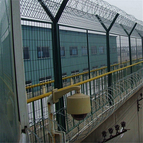 监狱钢网墙 看守所隔离网 监狱防爬网定制